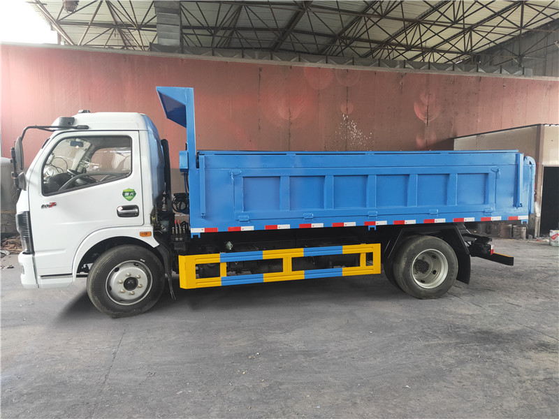 容積7方污泥清運(yùn)車(chē)