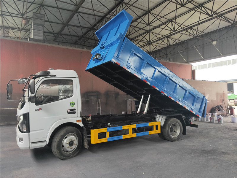 容積7方污泥清運(yùn)車(chē)